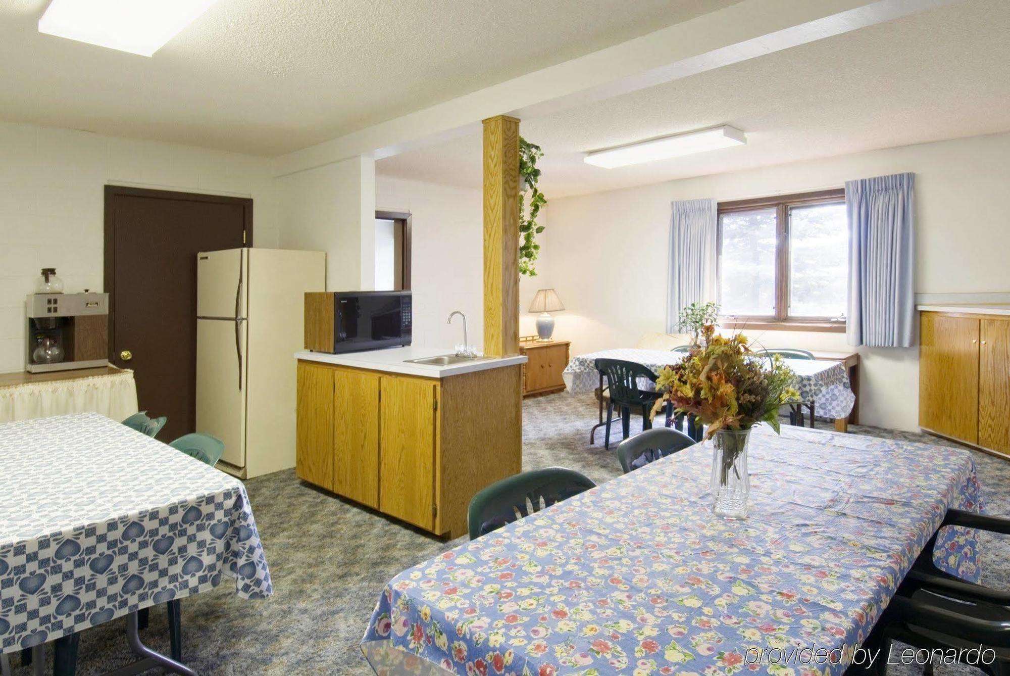 Americas Best Value Inn Laramie Room photo